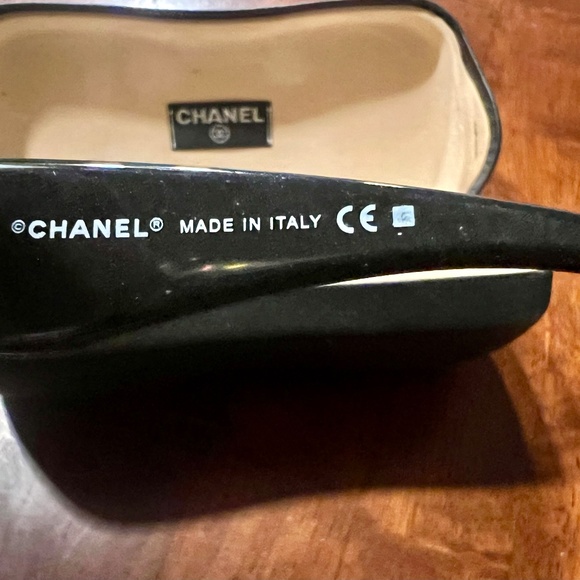 CHANEL Coco Mark 4128 64 11 125 Sunglasses Matte Black Unisex 22 - Picture 4 of 7
